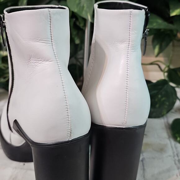 Ecco Runway Inspired Shape Sculpted Motion 75 White Ankle Boots 42 - Picture 8 of 16